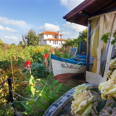 Rezos Guest house Rezovo
